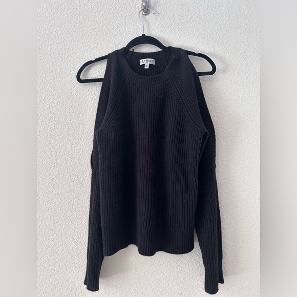 Neiman Marcus Black Cashmere Cold Shoulder Sweater Size S - Picture 4 of 8